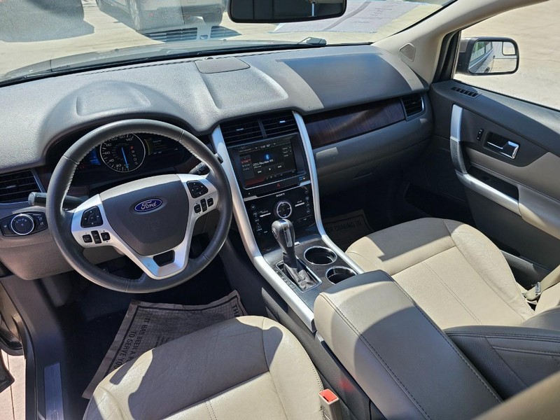 Ford Edge Vehicle Image 16