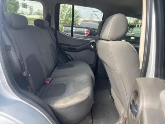 Nissan Xterra Vehicle Image 16