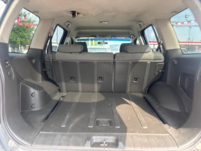 Nissan Xterra Vehicle Full-screen Gallery Image 19
