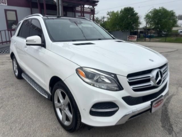 Mercedes-Benz GLE Vehicle Image 06