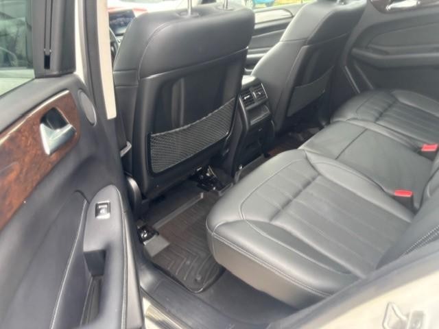Mercedes-Benz GLE Vehicle Image 12