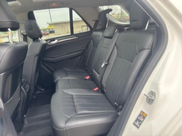 Mercedes-Benz GLE Vehicle Image 13