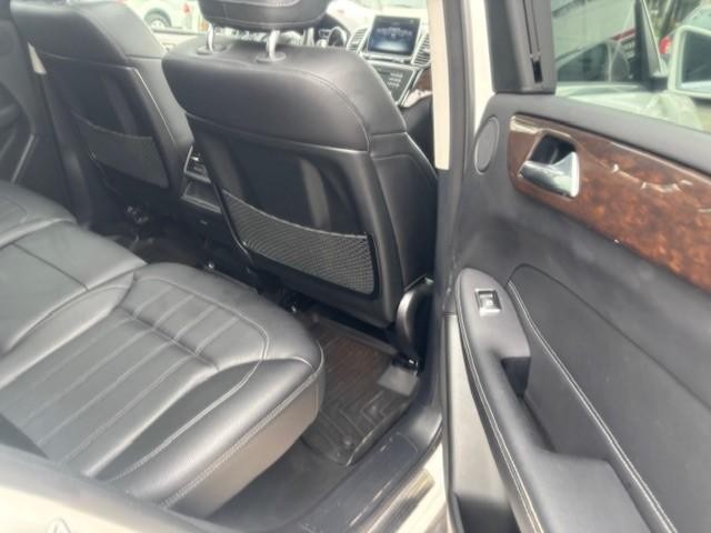 Mercedes-Benz GLE Vehicle Image 14