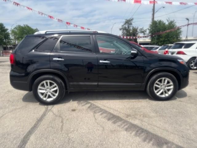 Kia Sorento Vehicle Image 06