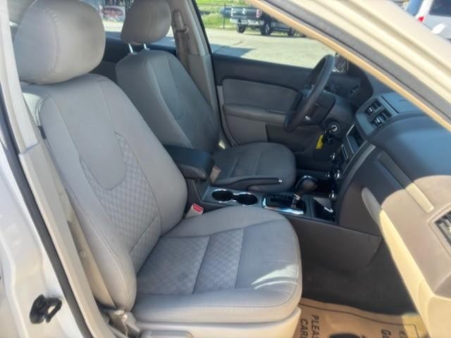 Ford Fusion Vehicle Image 18