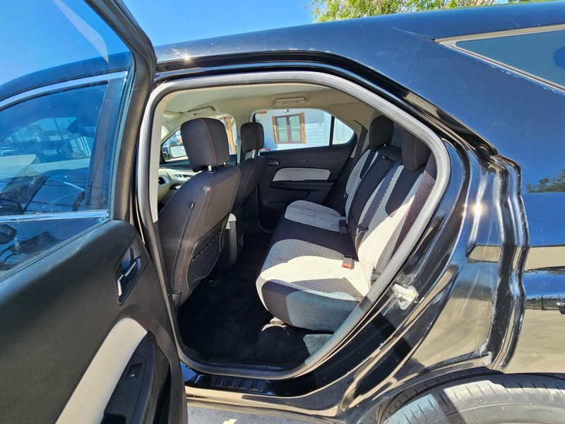 Chevrolet Equinox Vehicle Image 13
