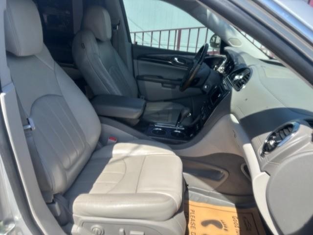 Buick Enclave Vehicle Image 19