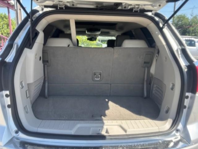 Buick Enclave Vehicle Image 20