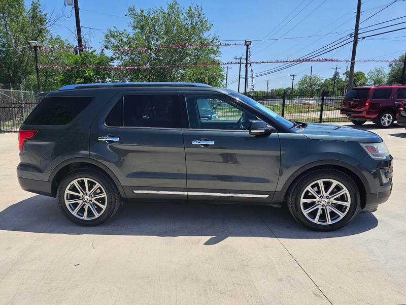Ford Explorer Vehicle Image 08