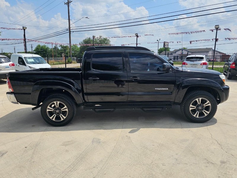 Toyota Tacoma Vehicle Image 08