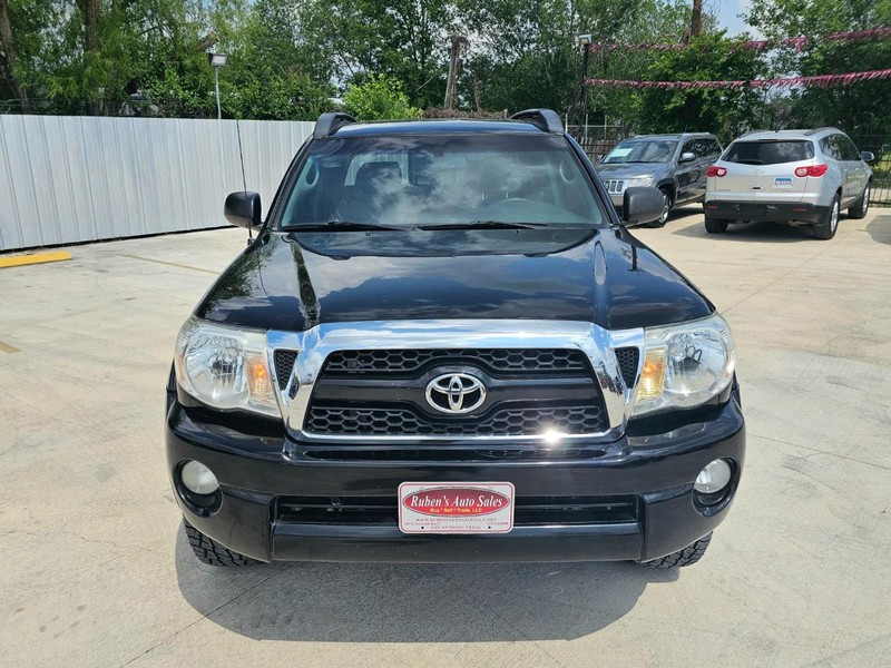 Toyota Tacoma Vehicle Image 09