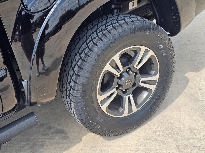 Toyota Tacoma Vehicle Image 10
