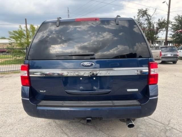 Ford Expedition EL Vehicle Image 04