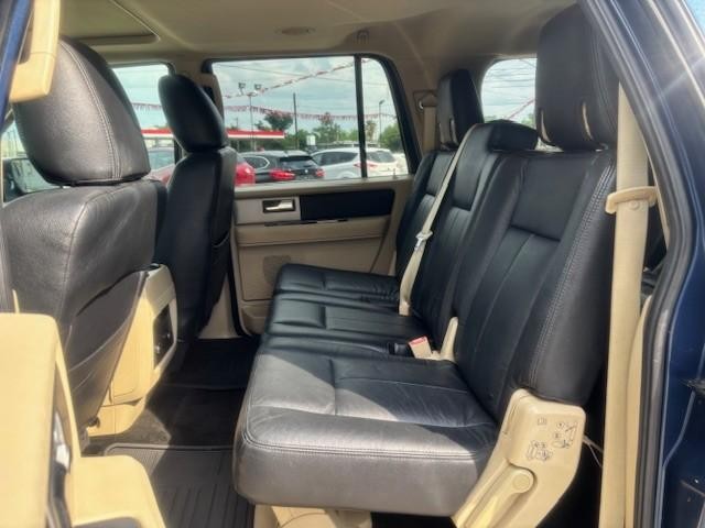 Ford Expedition EL Vehicle Image 15