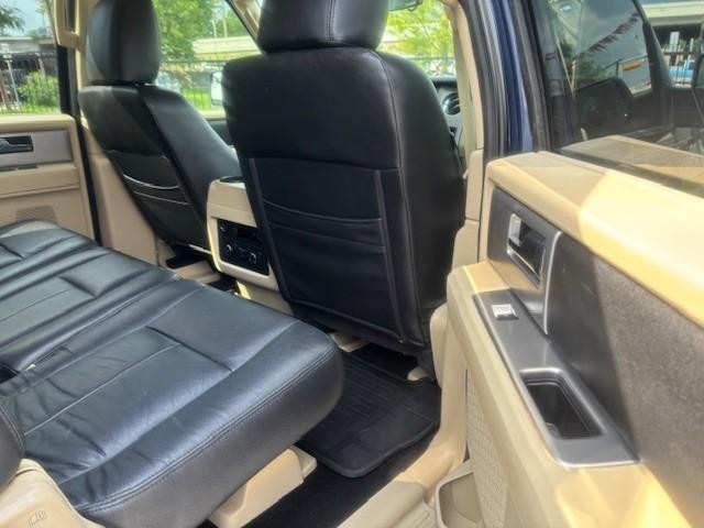 Ford Expedition EL Vehicle Image 16