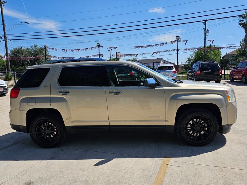 GMC Terrain Vehicle Image 08