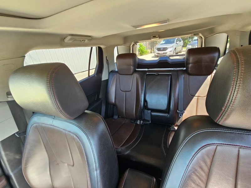 GMC Terrain Vehicle Image 16