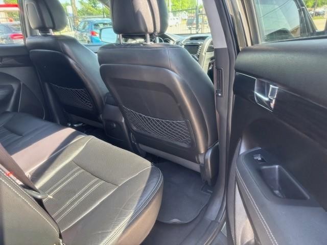 Kia Sorento Vehicle Image 15
