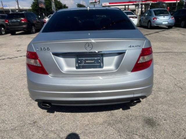 Mercedes-Benz C-Class Vehicle Image 04
