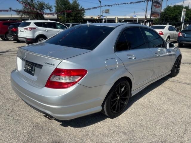 Mercedes-Benz C-Class Vehicle Image 05