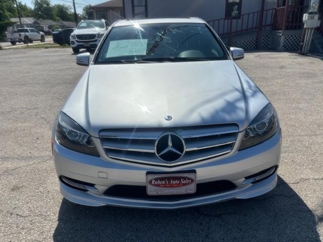 Mercedes-Benz C-Class Vehicle Image 08