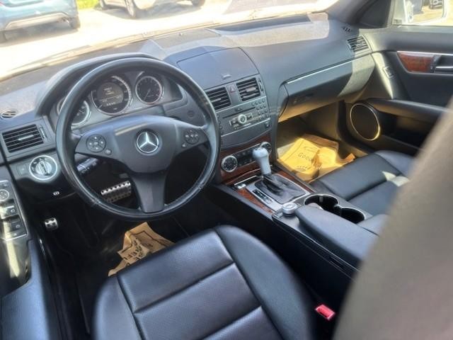Mercedes-Benz C-Class Vehicle Image 12