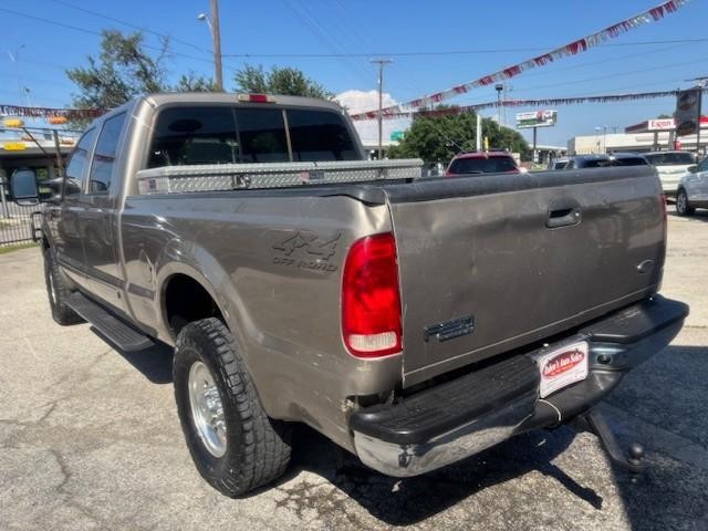 Ford Super Duty F-250 Vehicle Image 03