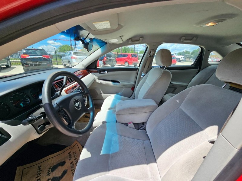 Chevrolet Impala Vehicle Image 10