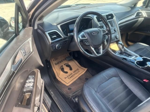 Ford Fusion Vehicle Image 10