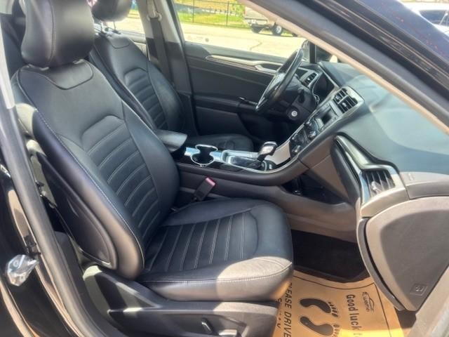 Ford Fusion Vehicle Image 18