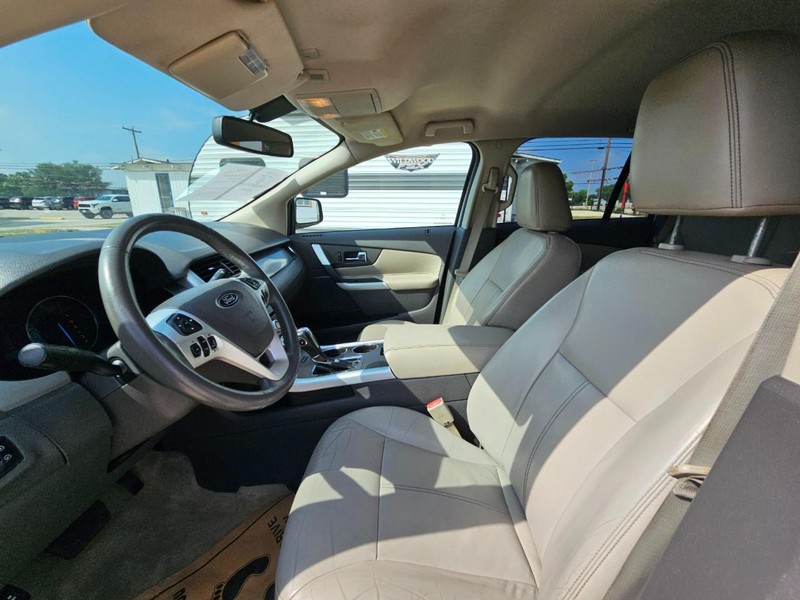 Ford Edge Vehicle Image 11