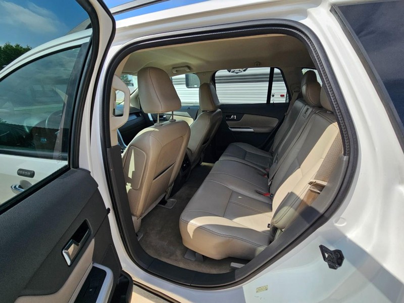 Ford Edge Vehicle Image 12