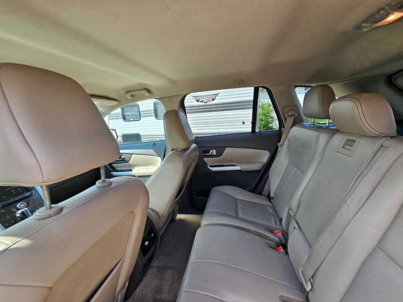 Ford Edge Vehicle Image 13