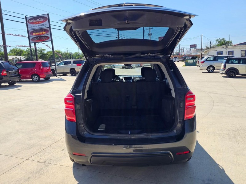 Chevrolet Equinox Vehicle Image 05