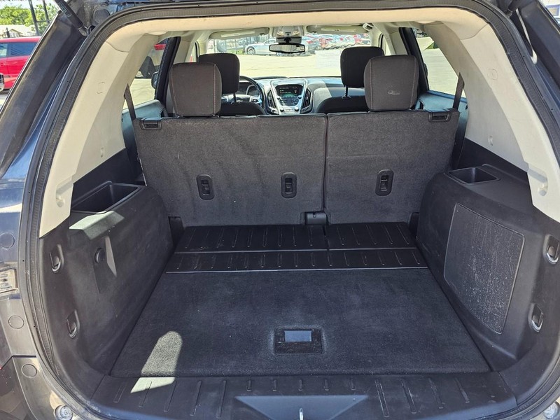 Chevrolet Equinox Vehicle Image 06