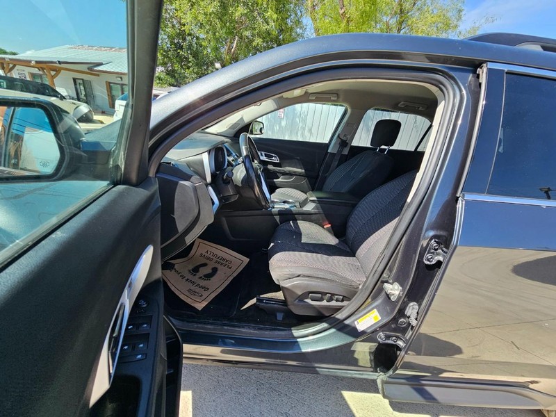 Chevrolet Equinox Vehicle Image 11
