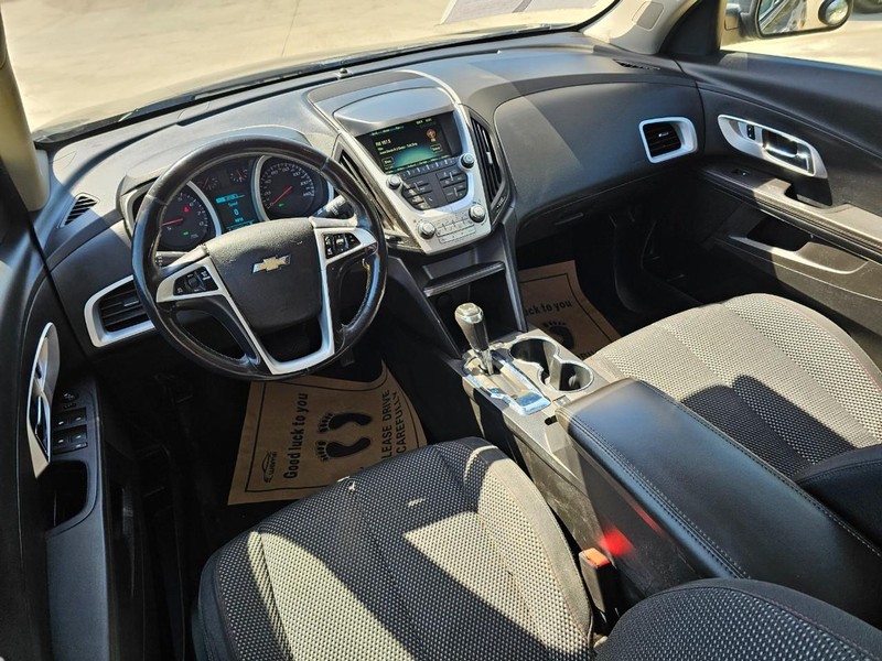 Chevrolet Equinox Vehicle Image 15