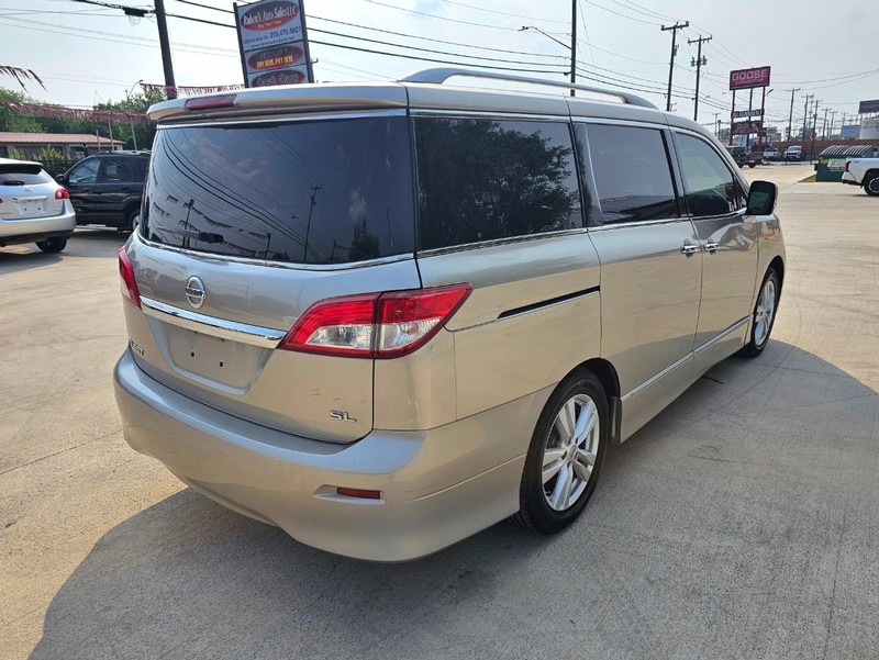 Nissan Quest Vehicle Image 07