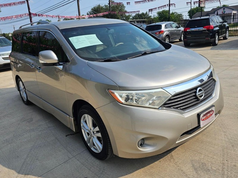 Nissan Quest Vehicle Image 09