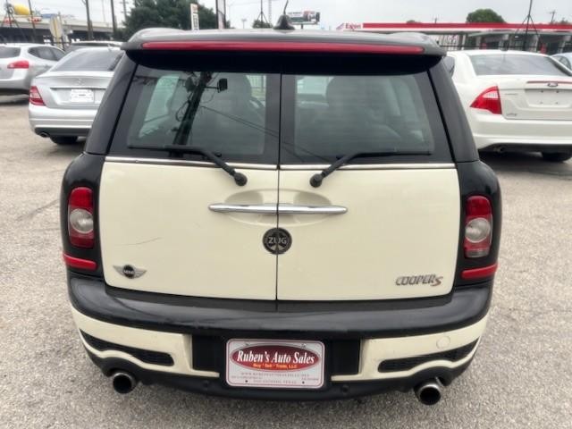 MINI Cooper Clubman Vehicle Image 04