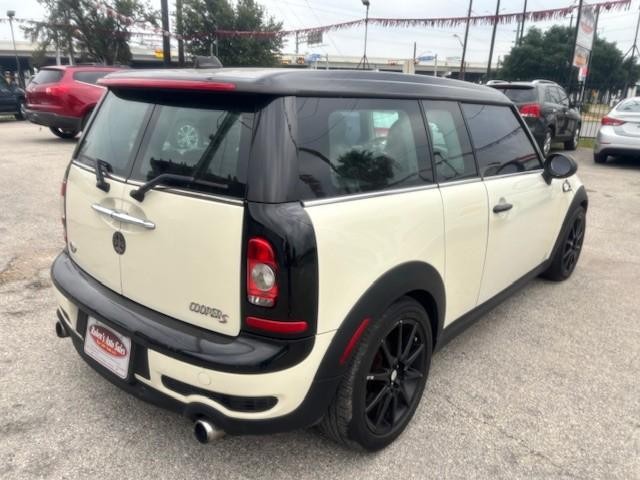 MINI Cooper Clubman Vehicle Image 05