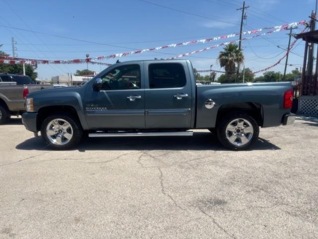 Chevrolet Silverado 1500 Vehicle Image 02