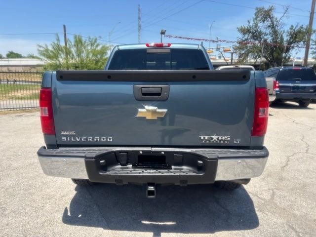 Chevrolet Silverado 1500 Vehicle Image 04