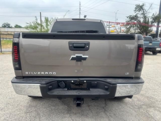 Chevrolet Silverado 1500 Vehicle Image 04