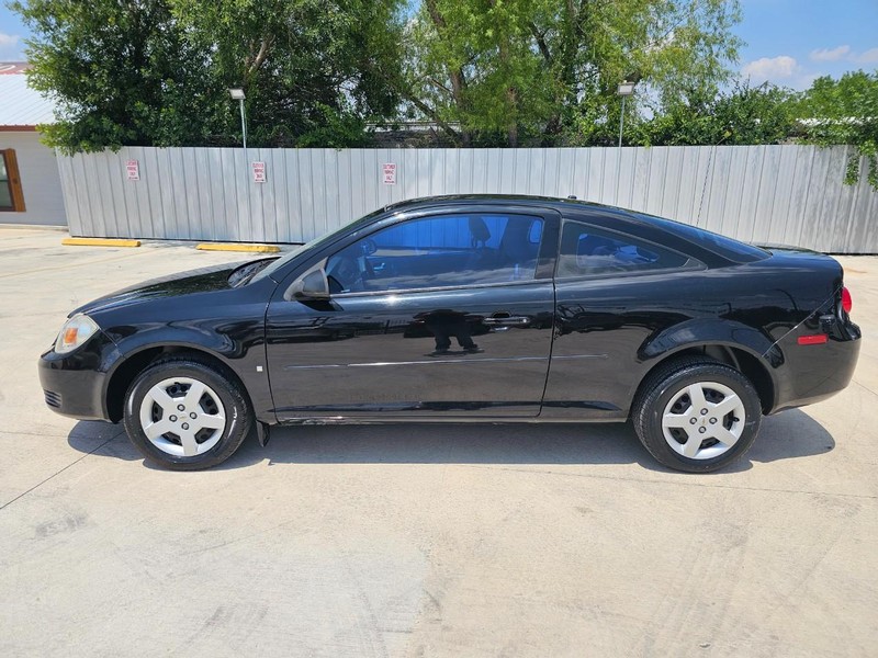 Chevrolet Cobalt Vehicle Image 02