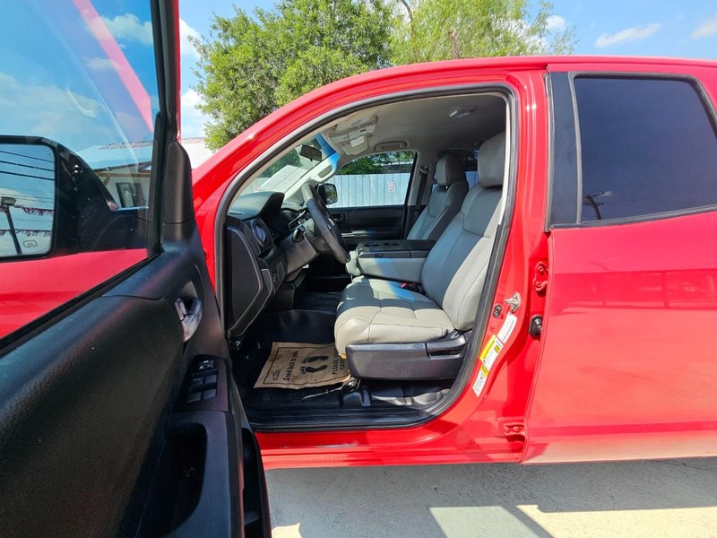 Toyota Tundra 2WD Truck Vehicle Image 09