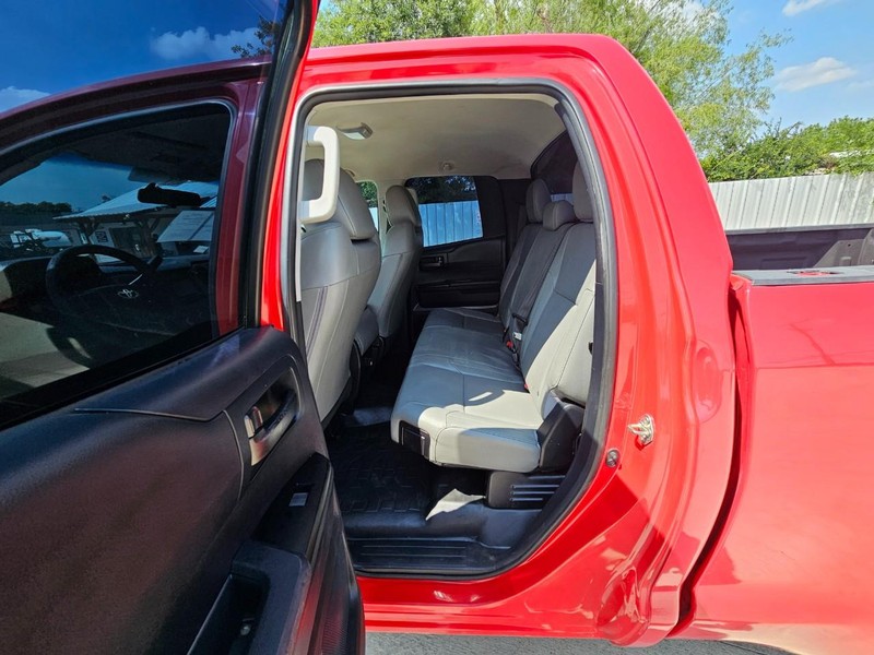 Toyota Tundra 2WD Truck Vehicle Image 11