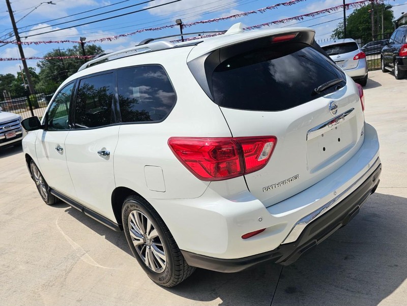 Nissan Pathfinder Vehicle Image 03