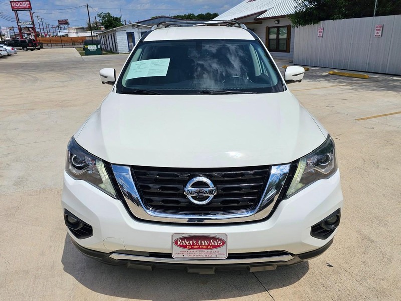 Nissan Pathfinder Vehicle Image 10