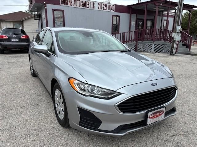 Ford Fusion Vehicle Image 07